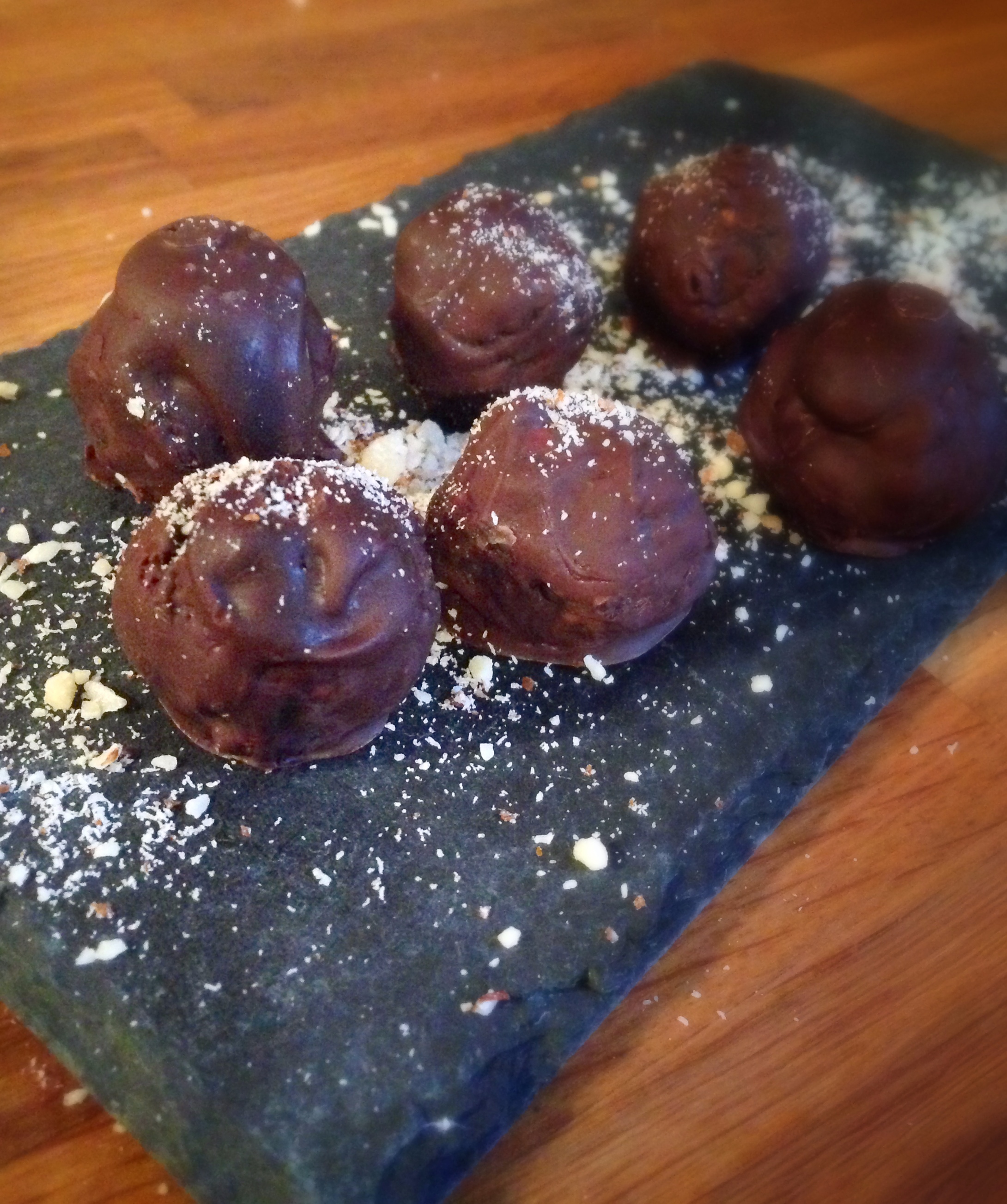 Glutenfri dadeldrøm ala Ferrero Roche
