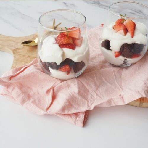 Glutenfri-chokoladekage-og-frugttrifli