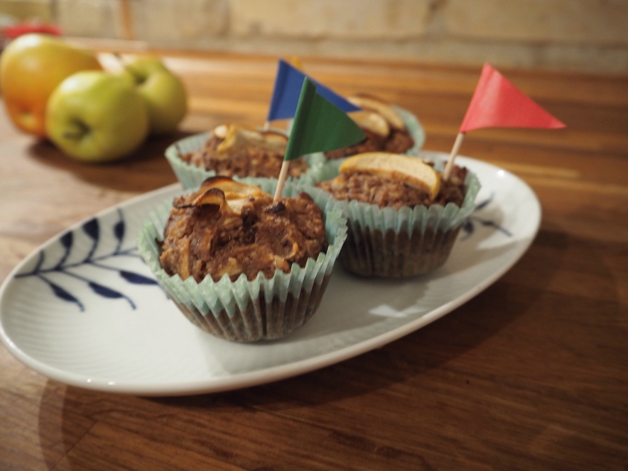 Glutenfri æblemuffins med nødder og havregryn
