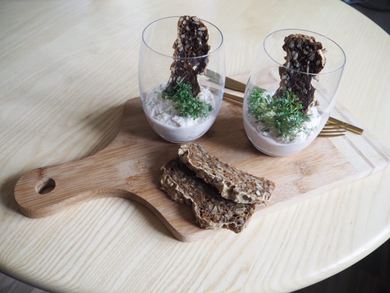 Tun anretning til påskebord eller tapasmenu