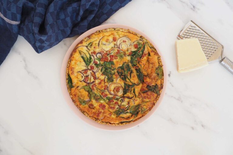 glutenfri tærte med bacon og spinat