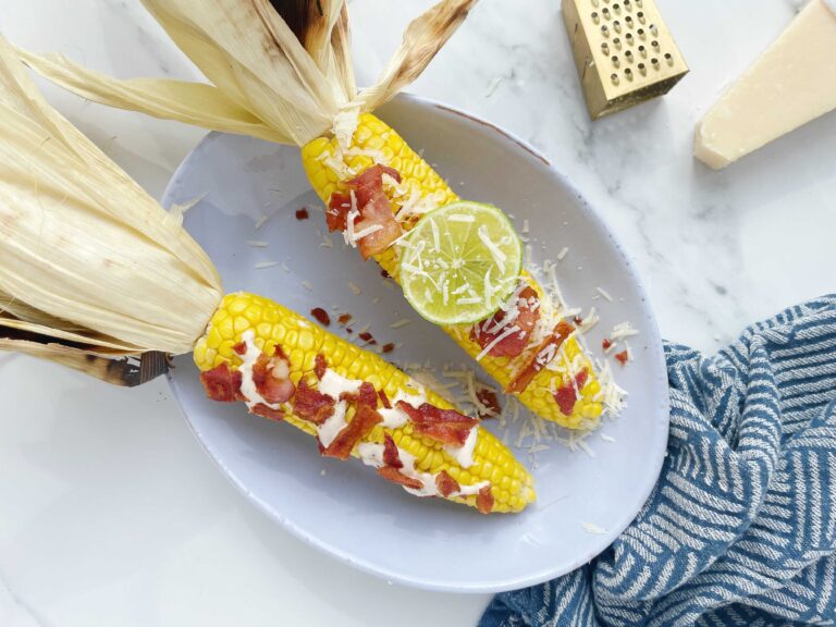 Grillede majskolber – 2 varianter med sprødt bacon